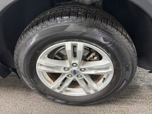 Used 2023 Ford Explorer XLT w/ Equipment Group 202A image 10