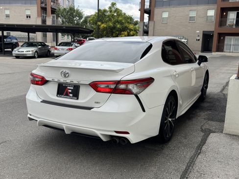 Used 2018 Toyota Camry SE w/ Protection Package (Q2) FWD image 7