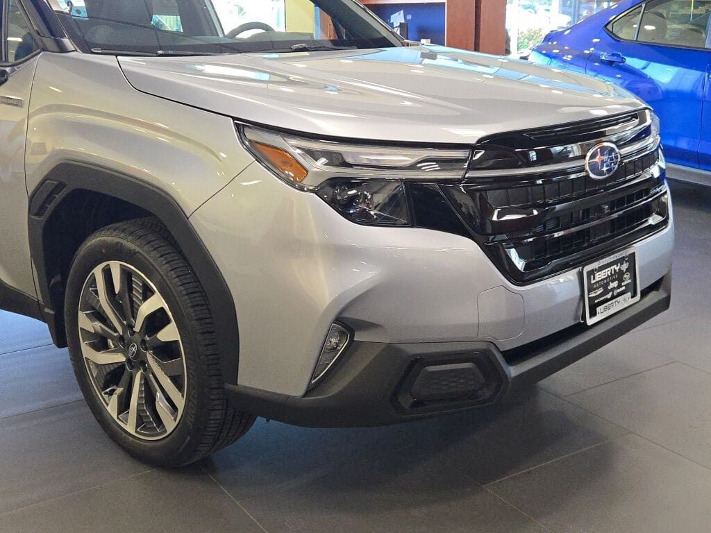 New 2026 Subaru Forester Touring AWD/4WD image 6