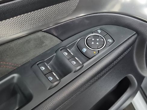 Used 2018 Ford Explorer XLT w/ Equipment Group 202A image 19