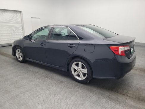 Used 2014 Toyota Camry SE image 3