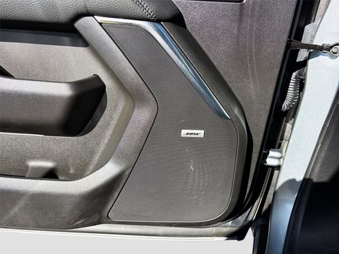 Used 2025 GMC Yukon Denali image 19