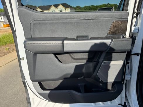 Used 2021 Ford F150 Lariat w/ Equipment Group 501A Mid AWD/4WD image 16