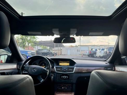 Used 2012 Mercedes-Benz E 350 4MATIC Sedan image 3