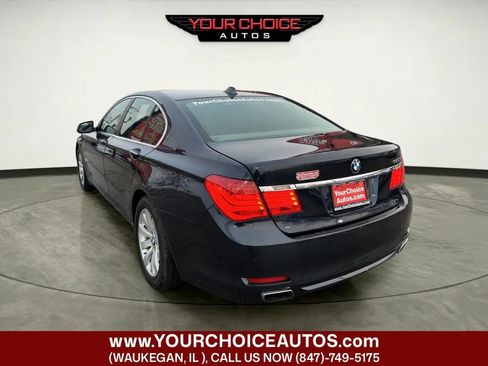 Used 2011 BMW 750i xDrive image 3