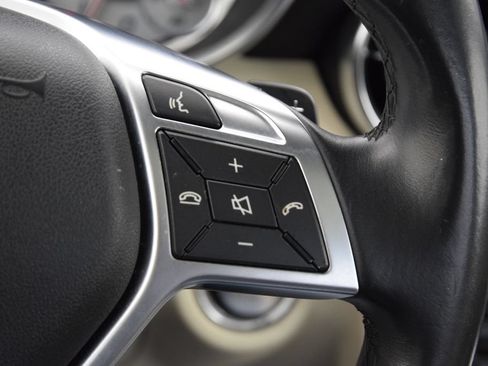 Used 2016 Mercedes-Benz SLK 300 image 22