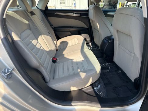 Used 2018 Ford Fusion S FWD image 14