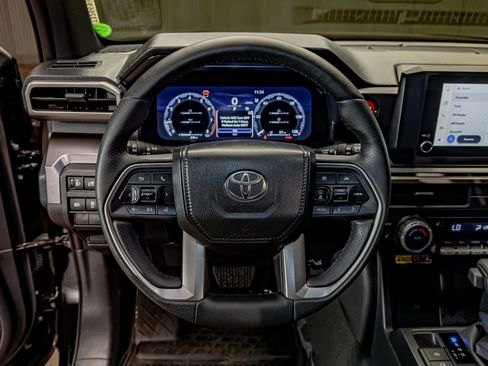 Used 2026 Toyota 4Runner TRD Off-Road AWD/4WD image 18