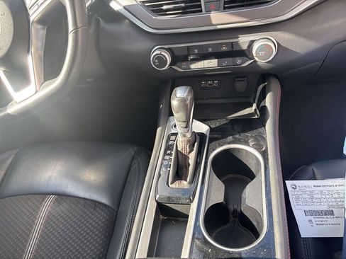 Used 2024 Nissan Altima 2.5 SR image 25