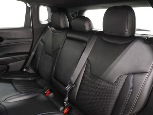 New 2026 Jeep Compass Latitude AWD/4WD image 10