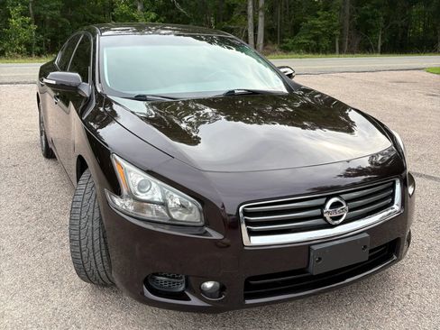 Used 2014 Nissan Maxima 3.5 S w/ Limited Edition Package FWD image 9