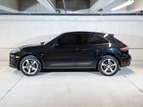 Certified 2023 Porsche Macan AWD/4WD image 2