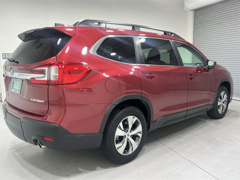 Used 2024 Subaru Ascent Premium w/ Convenience Package image 8