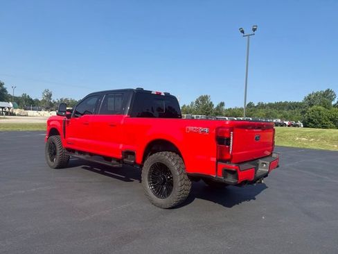 Used 2024 Ford F250 Lariat w/ Lariat Ultimate Package AWD/4WD image 3