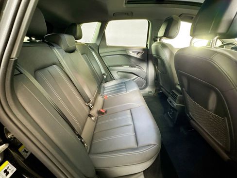 Used 2024 Audi Q4 e-tron Premium w/ Convenience Package image 26