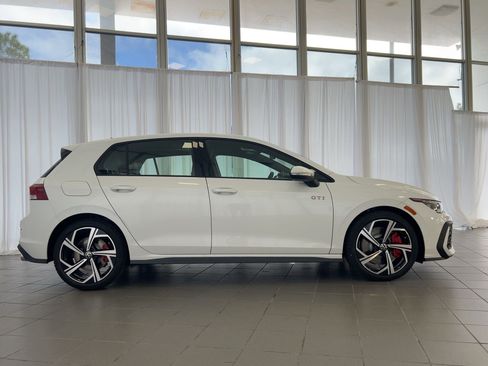 New 2026 Volkswagen Golf SE image 8