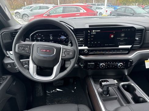 New 2026 GMC Sierra 1500 SLT image 11
