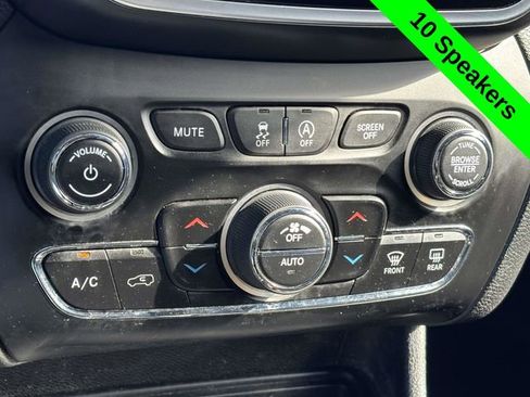 Used 2021 Jeep Cherokee Limited w/ Mopar Interior Package image 22
