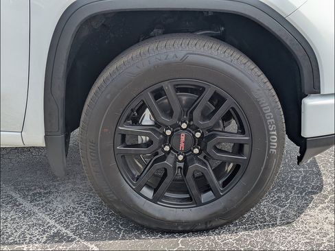 Used 2025 GMC Sierra 1500 Elevation AWD/4WD image 13