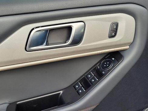 New 2026 Ford Explorer Active image 21