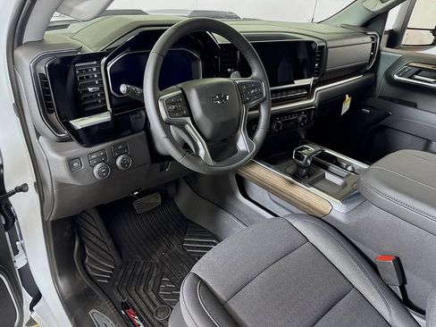 New 2026 Chevrolet Silverado 1500 LT Trail Boss w/ Convenience Package II AWD/4WD image 5