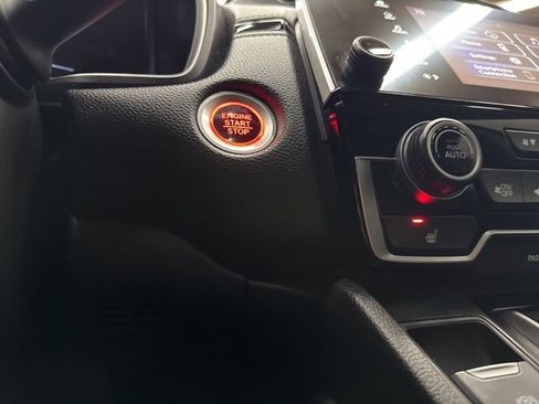 Used 2020 Honda CR-V Touring image 12