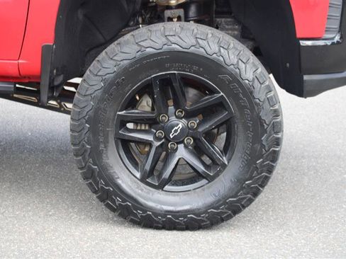 Used 2021 Chevrolet Silverado 1500 LT Trail Boss w/ Bed Protection Package image 10