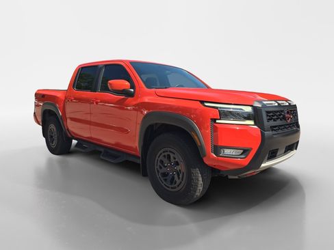 Used 2025 Nissan Frontier PRO-4X AWD/4WD image 8