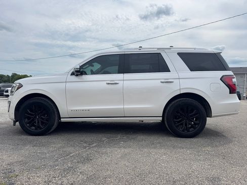Used 2019 Ford Expedition Platinum AWD/4WD image 2