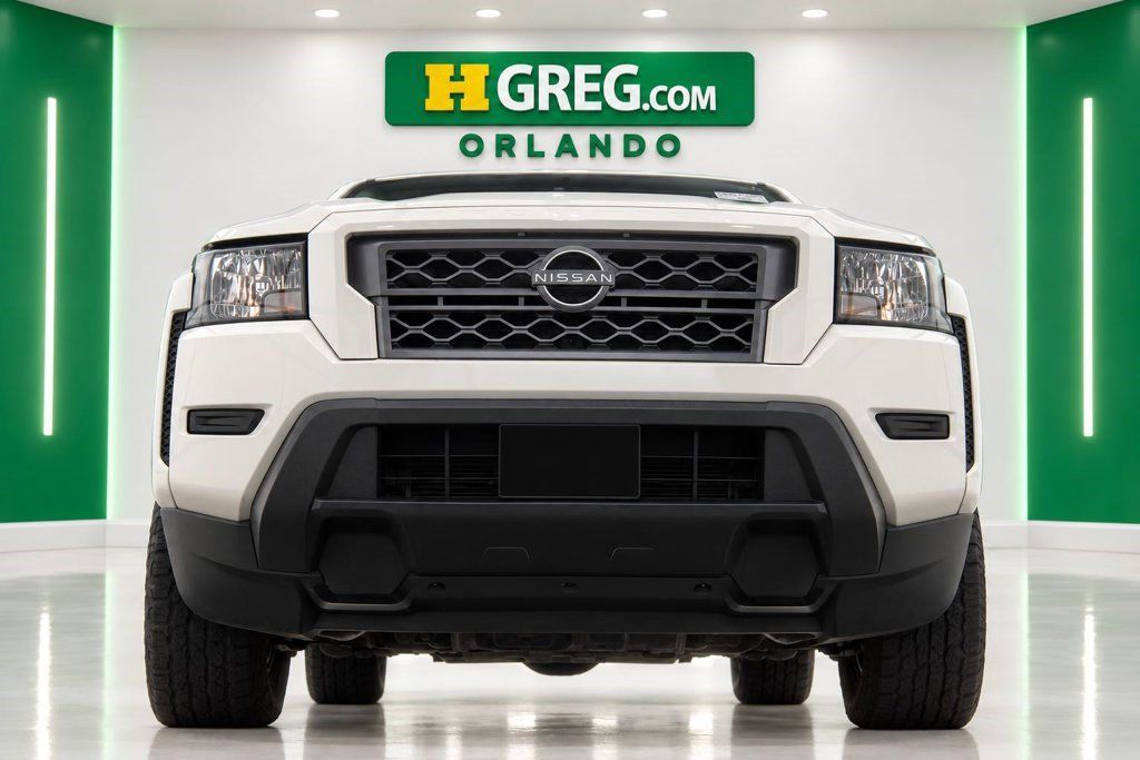 Used 2024 Nissan Frontier SV RWD image 7