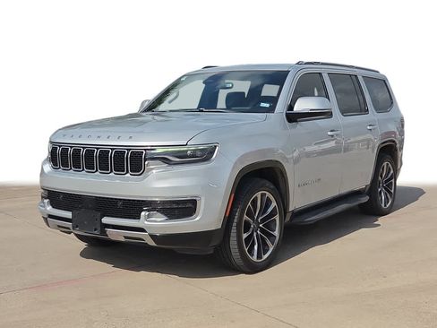 Used 2022 Jeep Wagoneer Series III w/ Flexible Seating Group AWD/4WD image 1