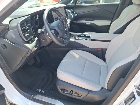 Used 2025 Lexus RX 350 Premium w/ Convenience Package FWD image 14