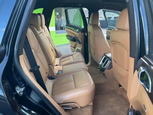 Used 2014 Porsche Cayenne S AWD/4WD image 14