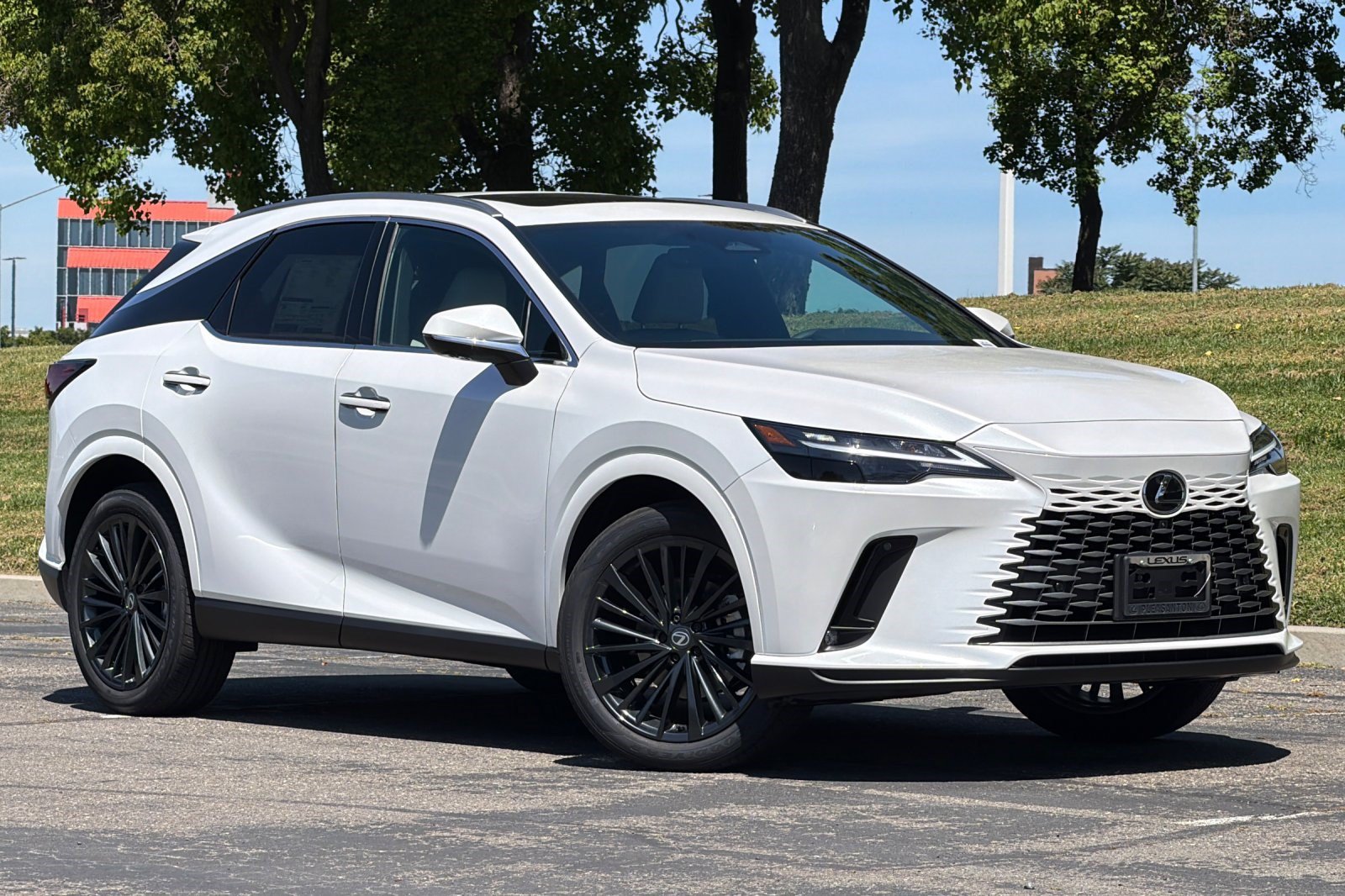 New 2026 Lexus RX 350h AWD/4WD image 2