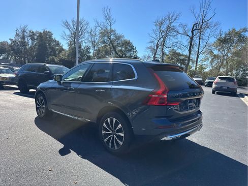 Certified 2023 Volvo XC60 B5 Plus w/ Climate Package image 18