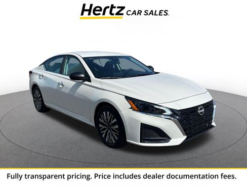Used 2025 Nissan Altima 2.5 SV FWD image 1