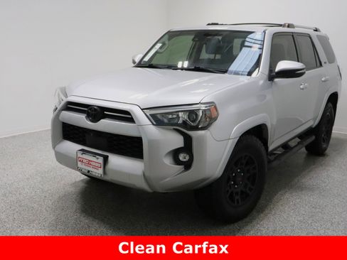 Used 2022 Toyota 4Runner SR5 Premium image 2
