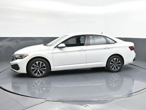 Used 2024 Volkswagen Jetta S image 5