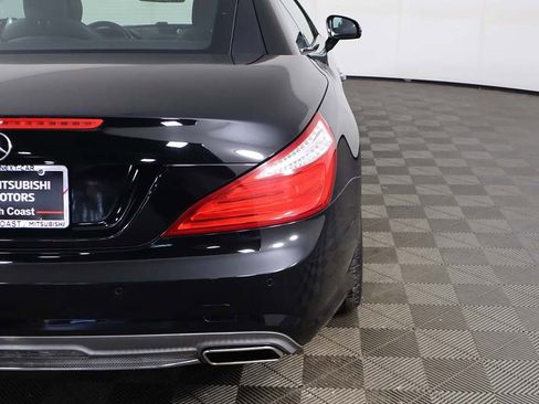 Used 2013 Mercedes-Benz SL 550 w/ Premium Pkg image 17