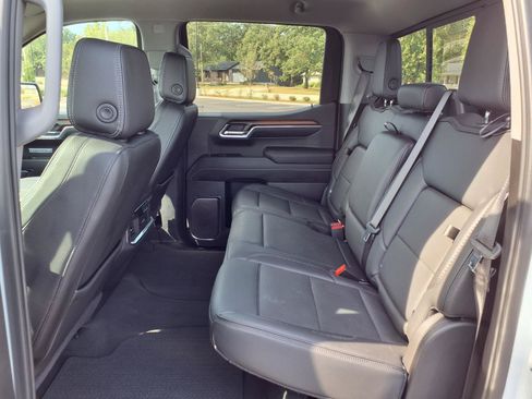 Used 2024 GMC Sierra 1500 Denali w/ Technology Package AWD/4WD image 26