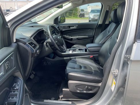 Used 2022 Ford Edge Titanium AWD/4WD image 17