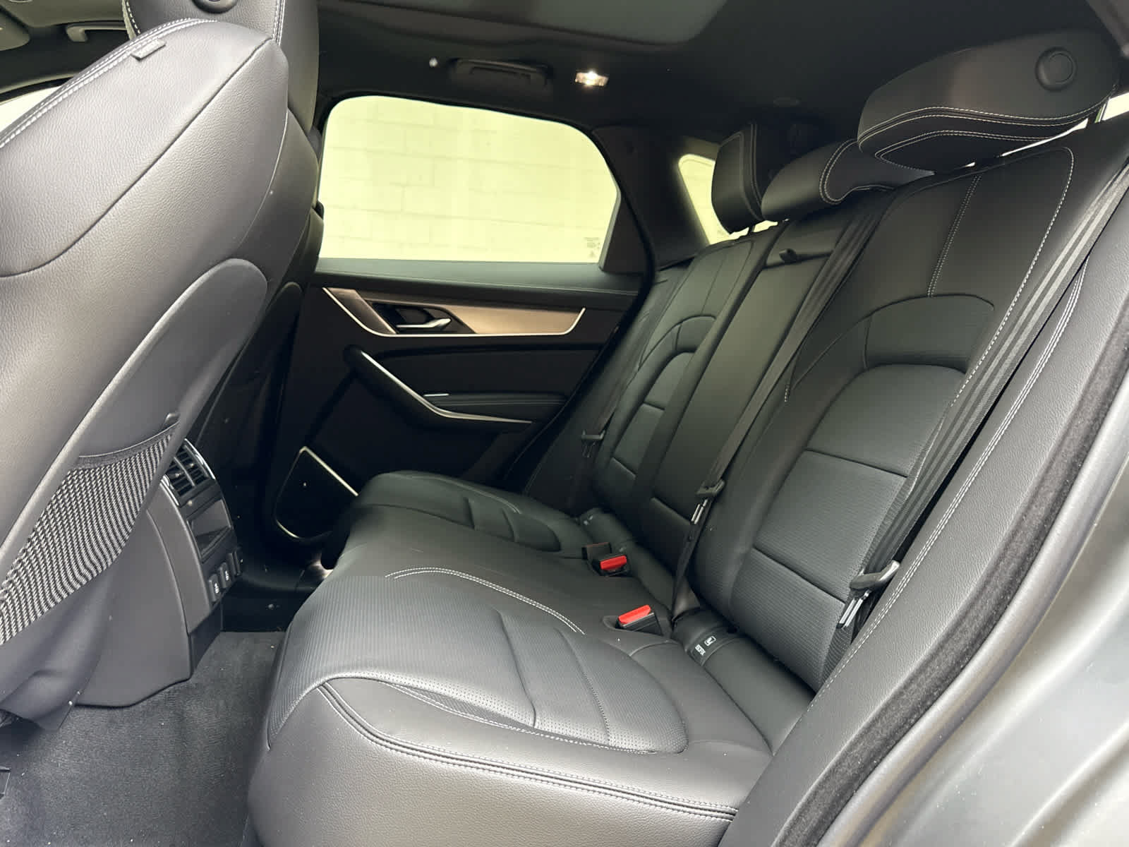 Used 2026 Jaguar F-PACE R-Dynamic S AWD/4WD image 16