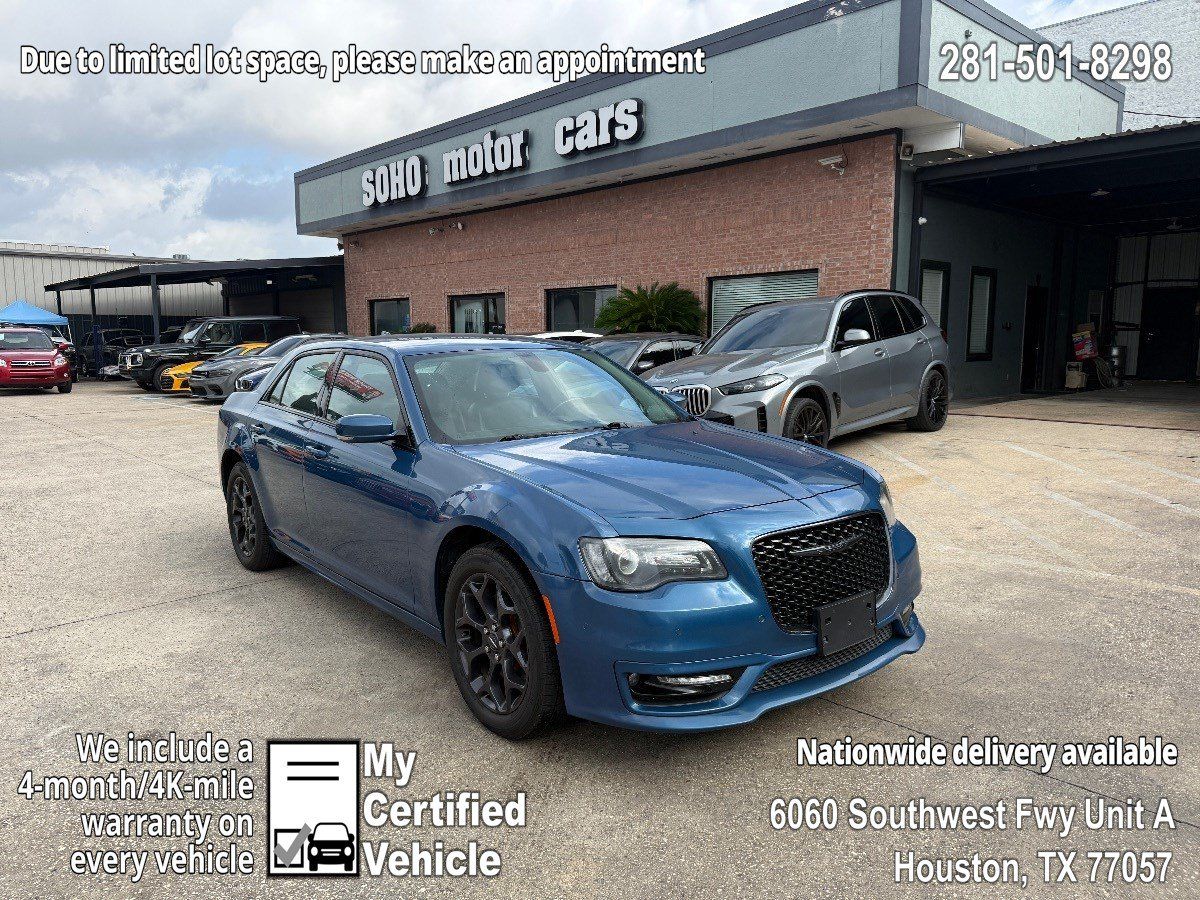 Used 2021 Chrysler 300 Touring L AWD/4WD image 1