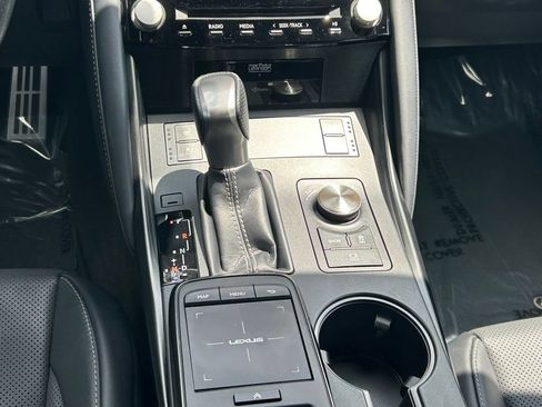 Used 2023 Lexus IS 500 RWD image 21