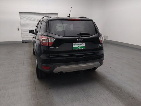 Used 2018 Ford Escape SE FWD image 6