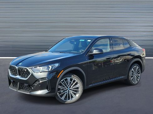 New 2026 BMW X2 xDrive28i w/ Technology Package AWD/4WD image 1