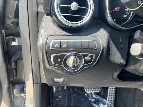 Used 2019 Mercedes-Benz GLC 300 GLC 300 w/ Multimedia Package image 18