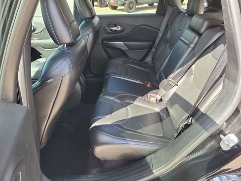 Used 2019 Jeep Cherokee Limited AWD/4WD image 21