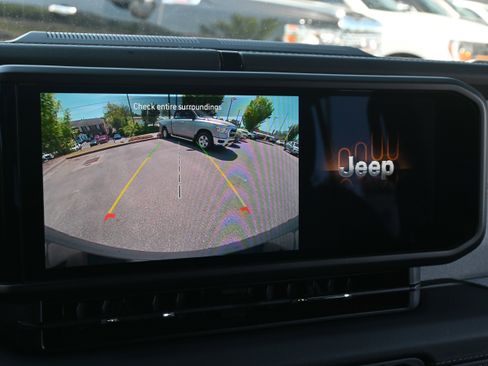 Used 2025 Jeep Wrangler Sahara w/ Safety Group image 15