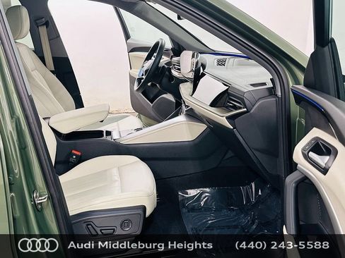 Certified 2025 Audi Q5 Premium w/ Convenience Package AWD/4WD image 8